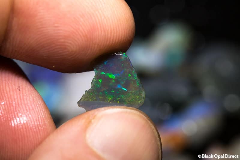 292 ct rough opal parcel for intermediate opal cutters - Image 2