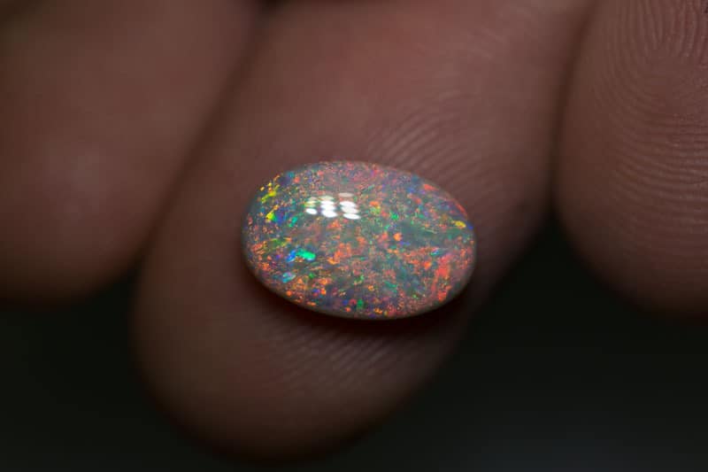 3.02 ct white opal 12x8x4.5mm - Image 2