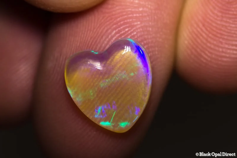 3.04 ct heart shaped crystal opal 12x12x3mm - Image 2