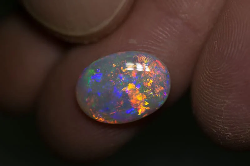 3.09 ct gem double sided crystal opal 14x10x3mm - Image 2
