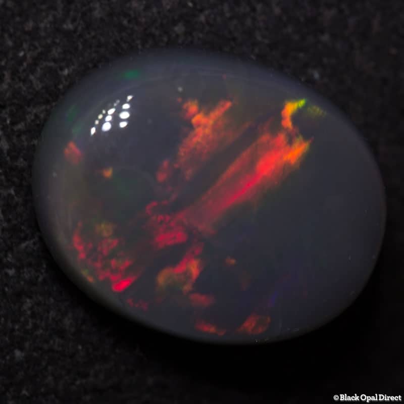 3.15 ct black opal 11x9x4mm - Image 3