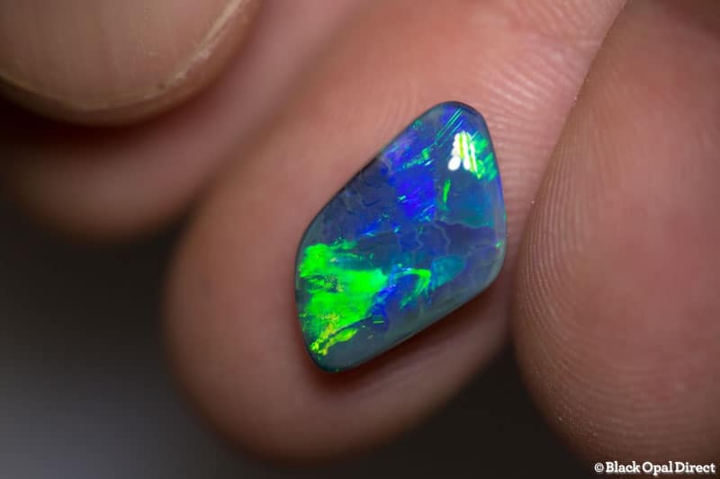 3.28 ct black opal baroque 15.5x9x3.5mm - Image 2