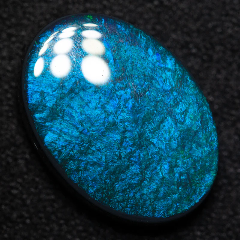 3.35 ct black opal 13.5x9.7x3.6mm - Image 2
