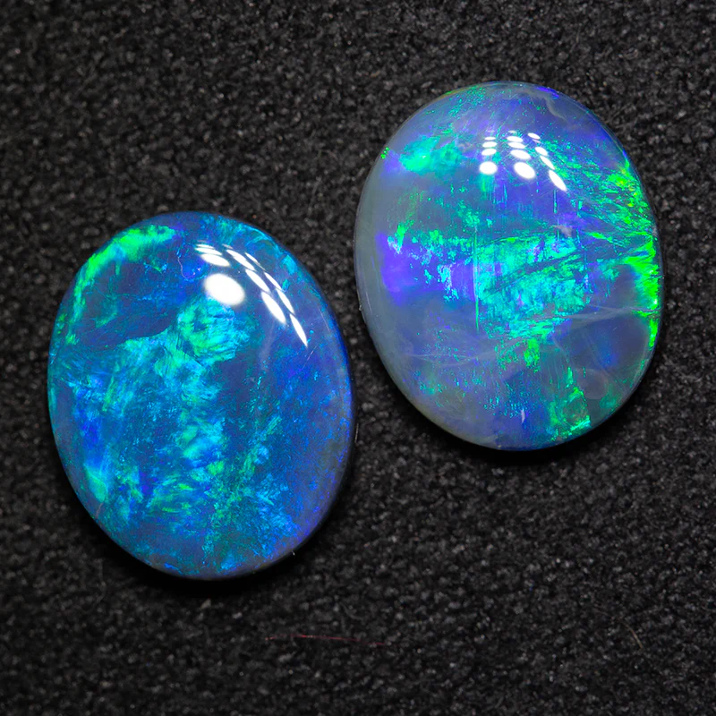 3.35 ct black opal pair 10x8.4x3.2mm - Image 2