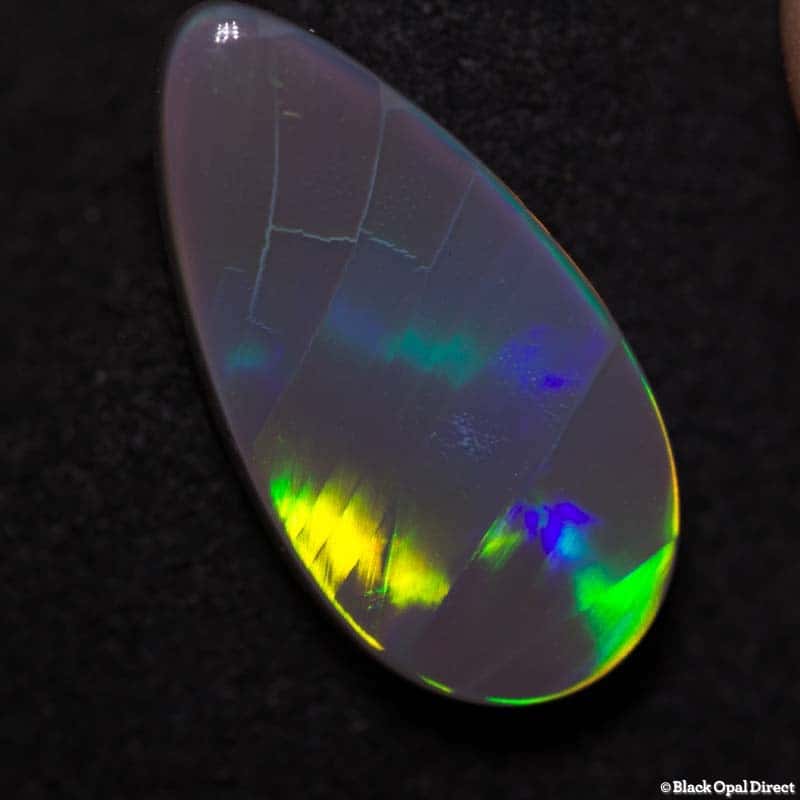 3.36 ct ribbon pattern opal - Image 3