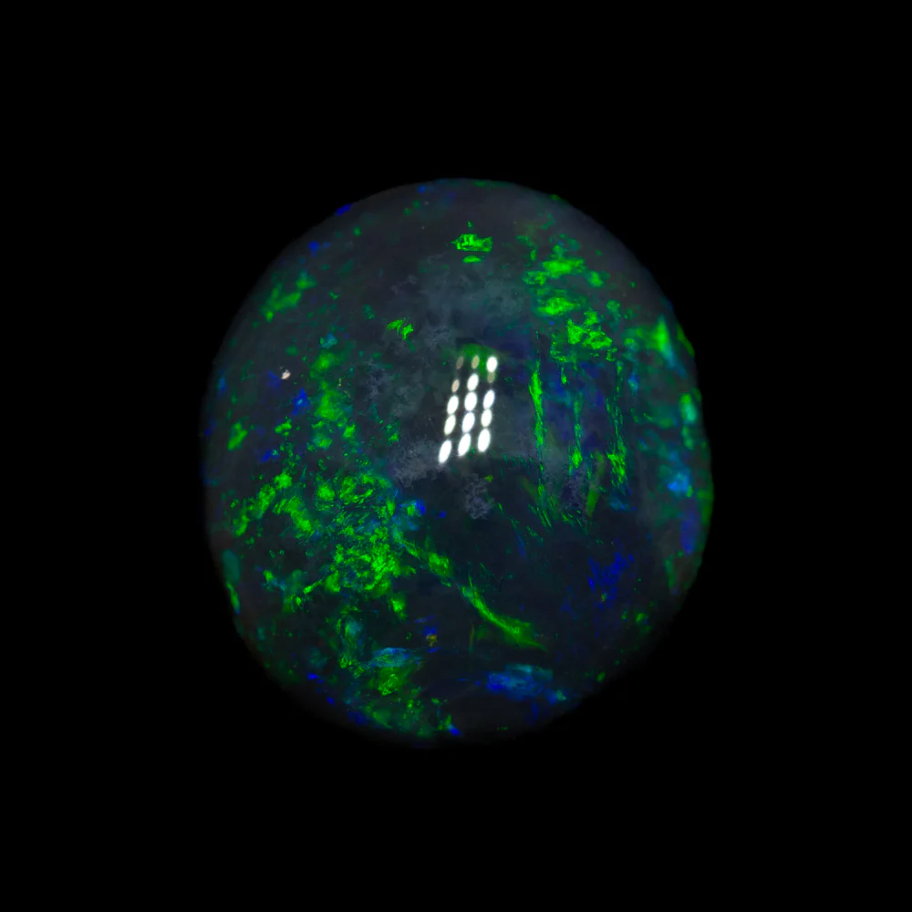 3.37 ct black opal 10.5x9.6x5.6mm - Image 2