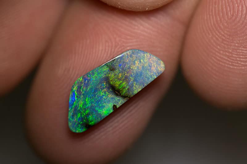 3.53 ct boulder opal 17x7x3mm - Image 2