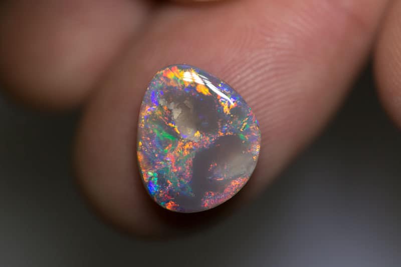 3.58 ct dark opal 131x11x4mm - Image 2