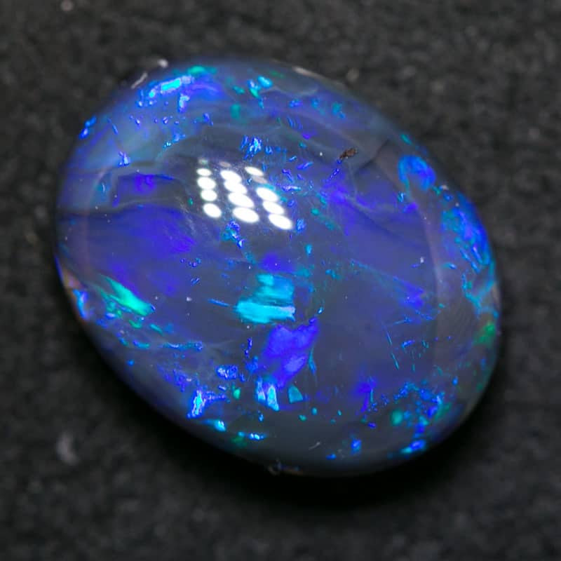 3.59 ct black opal 11.5x9x5.5mm - Image 2