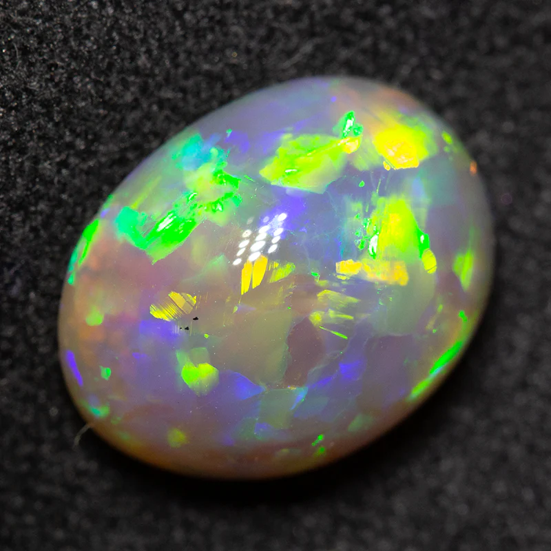 3.60 ct crystal opal 11.4x9.2x5.8mm - Image 3