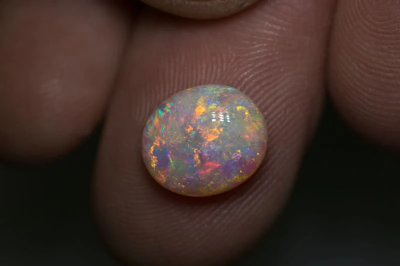 3.60 ct white opal 11.5x10x5mm - Image 3