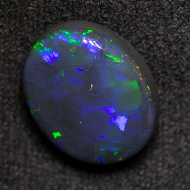 3.61 ct black opal 11.7x9.6x5mm - Image 3