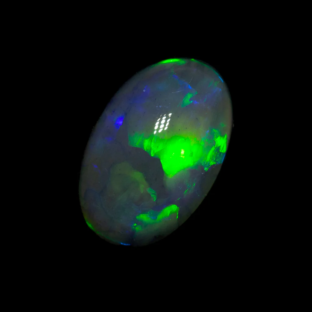 3.63 ct black opal 12.3x8.1x6.1mm - Image 2