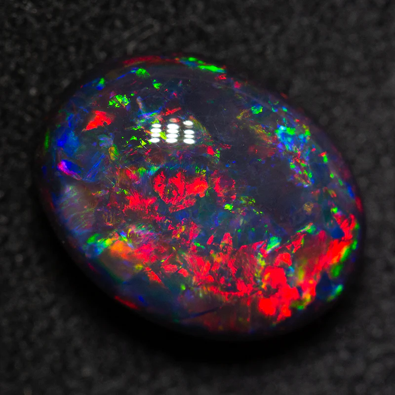 3.68 ct black opal 11.4x8.7x5.9mm - Image 2