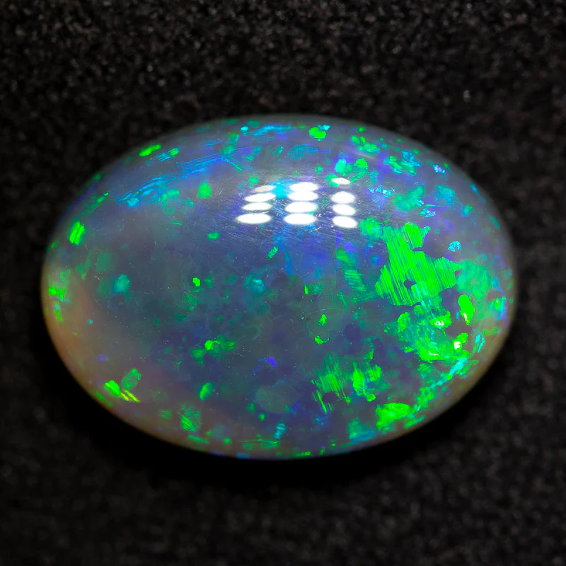 3.83 ct black opal 12.6x9.1x5.2mm - Image 2