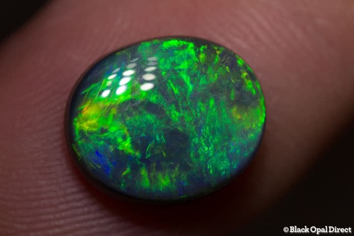 3.84 ct black opal 12x10x4.5mm - Image 2