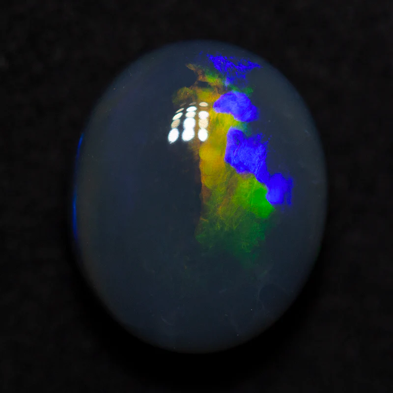 3.85 ct black opal treasure box - Image 2