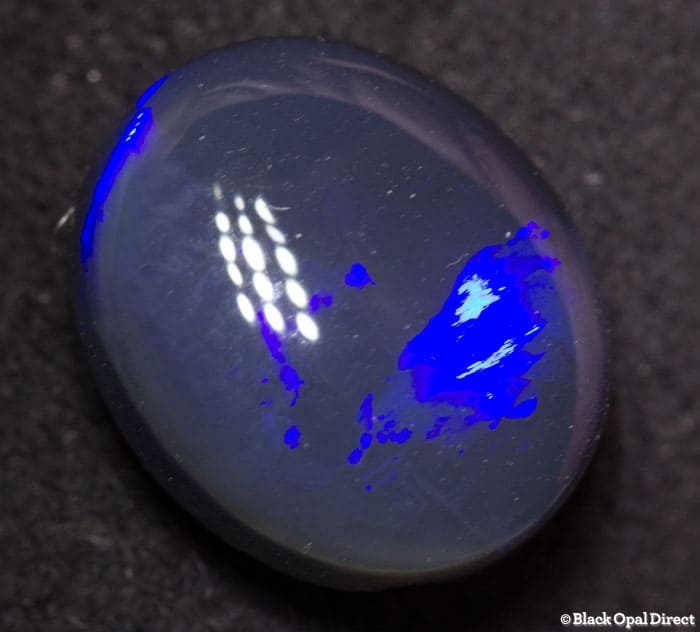 3.86 ct blue opal 11.5x10x6mm - Image 2