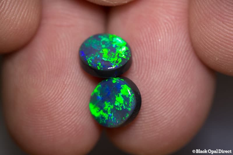3.89 ct black opal gem pair 9x8x4mm Kevin - Image 2