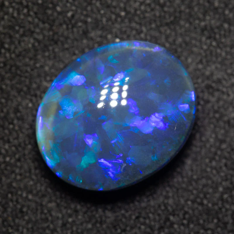 3.90 ct black opal 11.6x9.5x6mm - Image 3