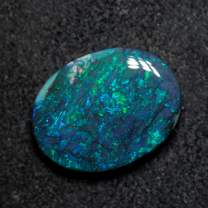 3.98 ct double-sided black opal 12.8x9.7x4.4mm - Image 3