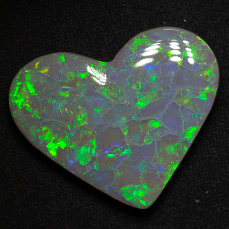 31.58 ct dark opal heart 31x24.3x7.6mm - Image 2