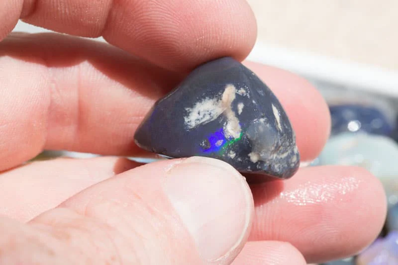 3200 ct rough opal parcel - Image 17