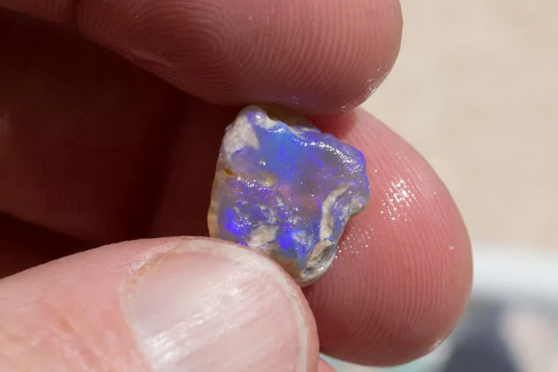 3200 ct rough opal parcel - Image 6