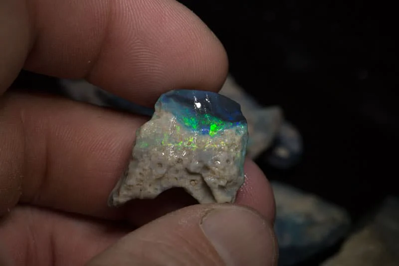 340 ct rough opal parcel for advanced opal cutters - Image 3