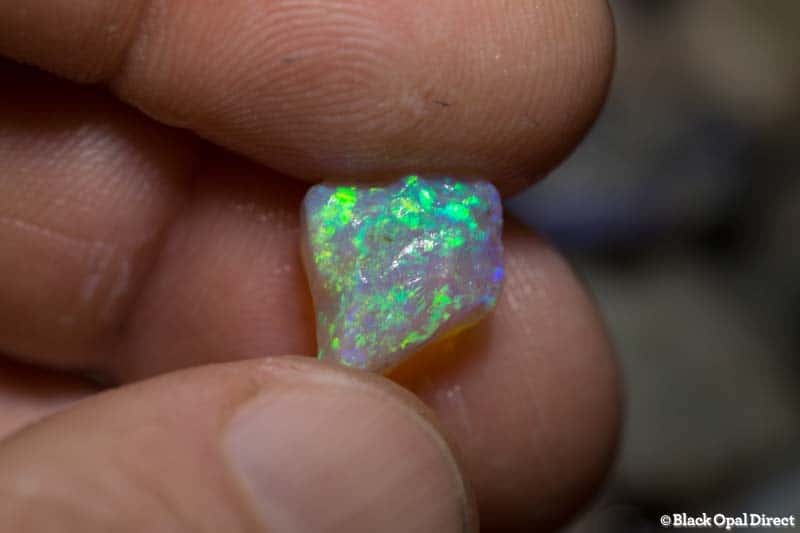 375 ct rough opal parcel for intermediate opal cutters - Image 3