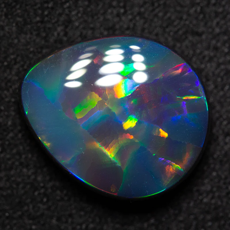4.16 ct gem black opal 12.6x10.6x4.8mm - Image 3
