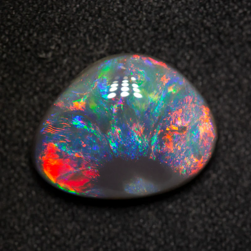 4.22 ct gem dark opal 13.8x10.7x4.9mm - Image 2