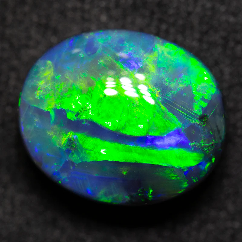 4.42 ct black opal 11.2x9.5x6.4mm - Image 3
