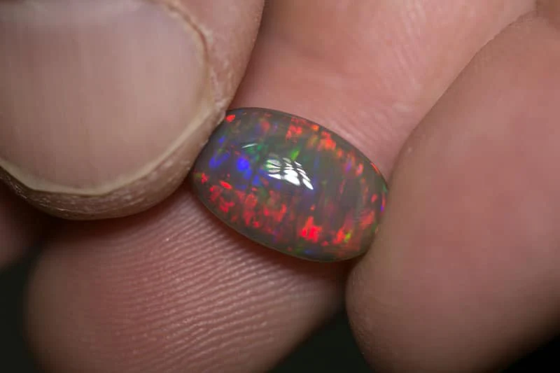 4.54 ct dark crystal opal double sided - Image 2