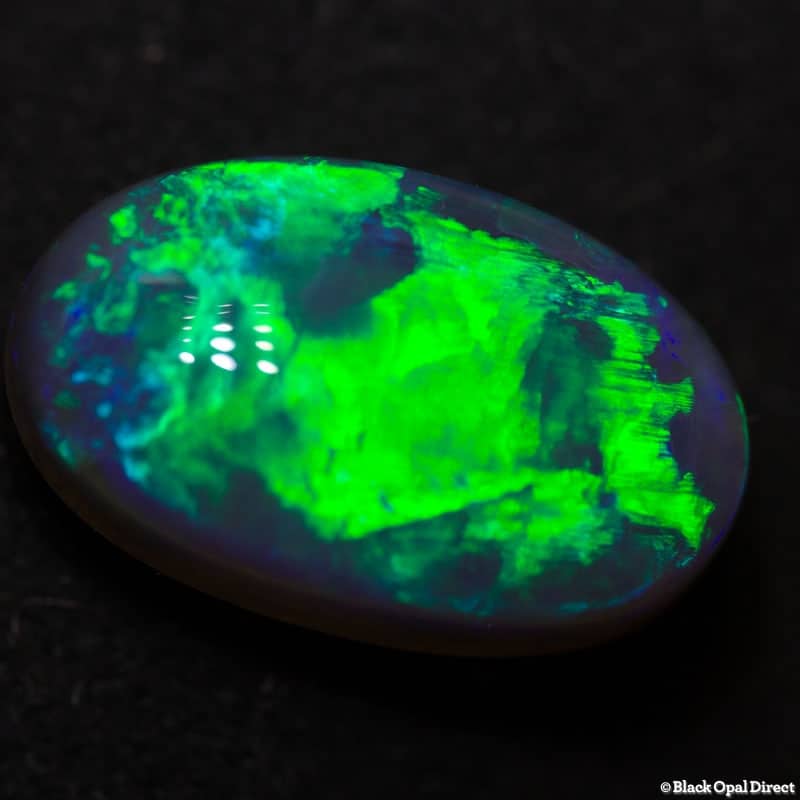4.60 ct black opal 8.2x7.3x5mm - Image 2