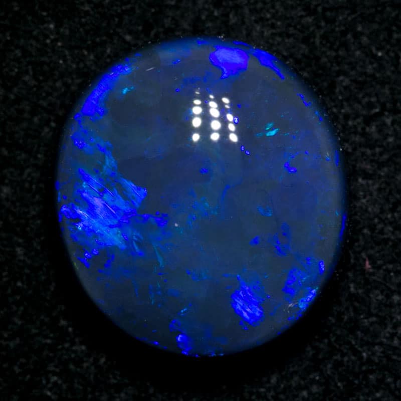 4.73 ct black opal 12x11x5mm - Image 4
