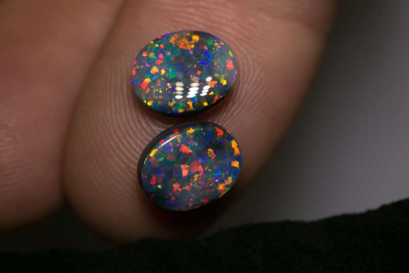 4.78 ct gem black opal pair 10x8.6mm - Image 2