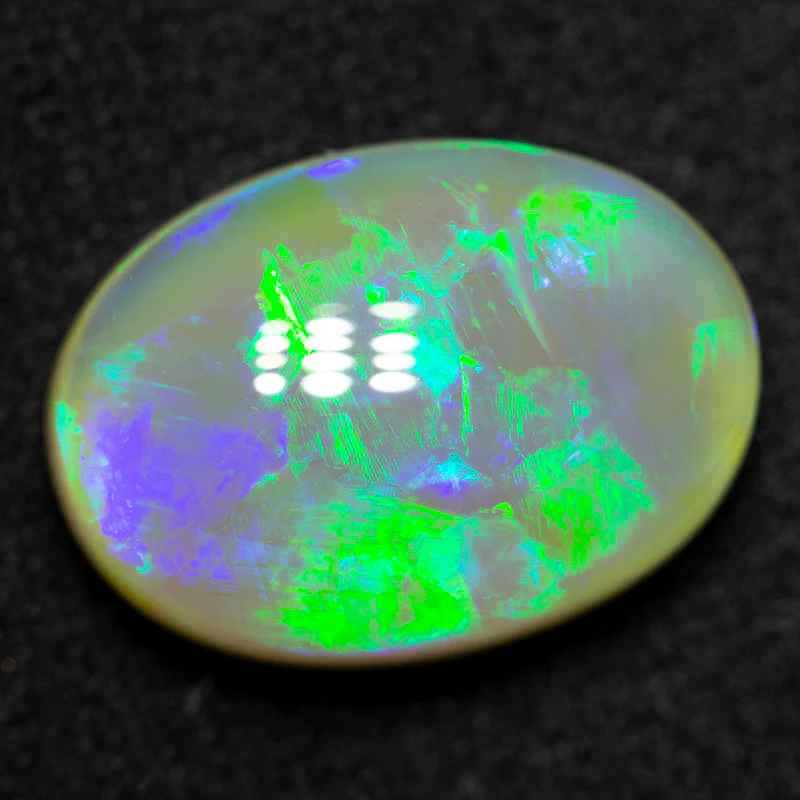 4.81 ct crystal opal 13.7x9.8x5.5mm - Image 2