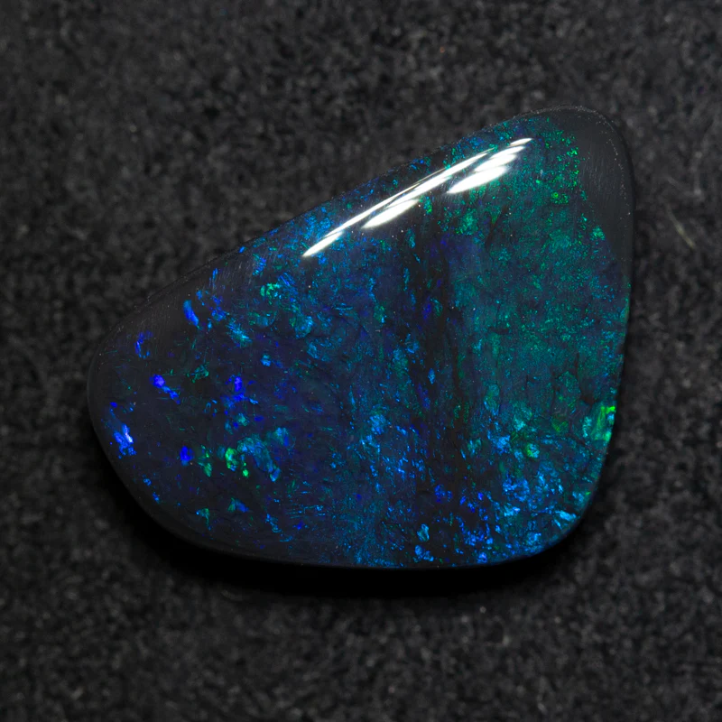 4.82 ct double-sided black opal 15.4x10.4x4.8mm - Image 3