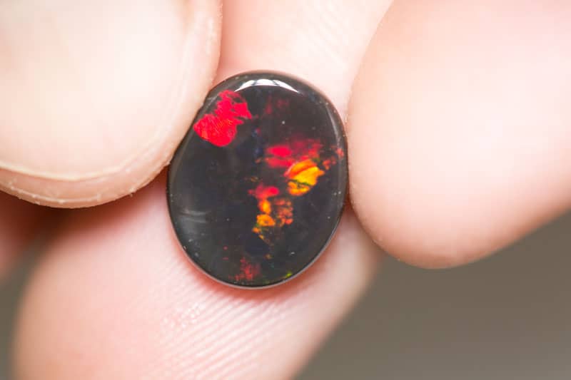 4.97 ct black opal 14x11x4.5mm - Image 2