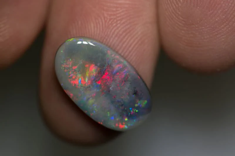 4.98 ct dark opal 18x10.5x3mm - Image 2