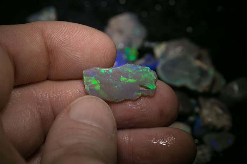 400 ct rough and rubbed opal parcel - Image 7