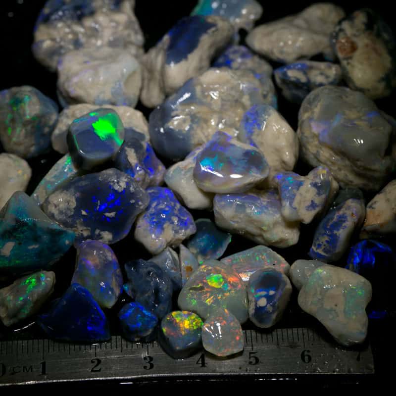 449 ct rough opal parcel for experienced cutters - Image 2