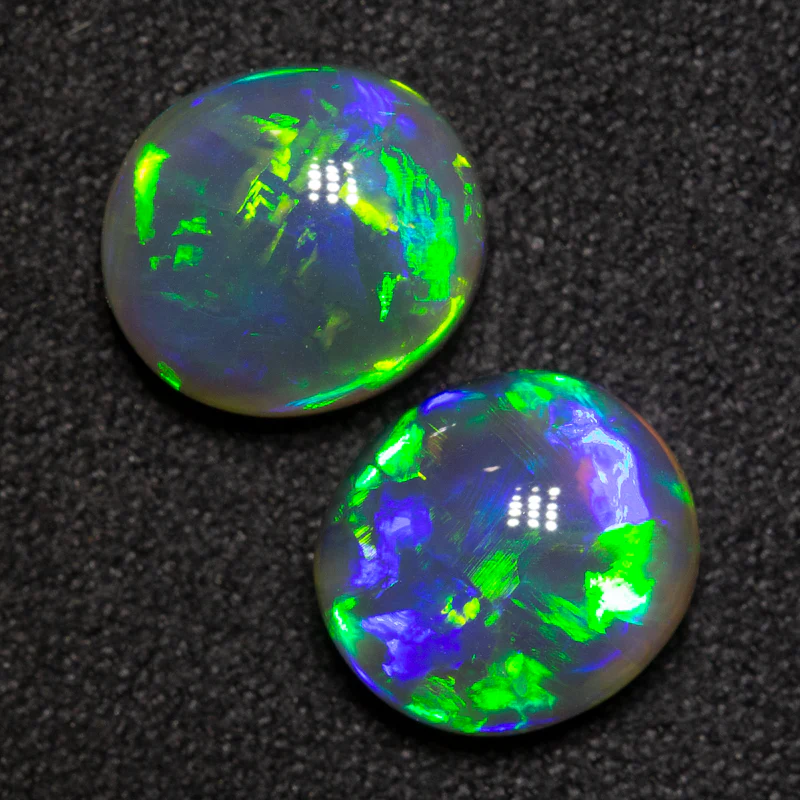 5.14 ct gem black opal pair 9.4x8.5x5.1mm - Image 2