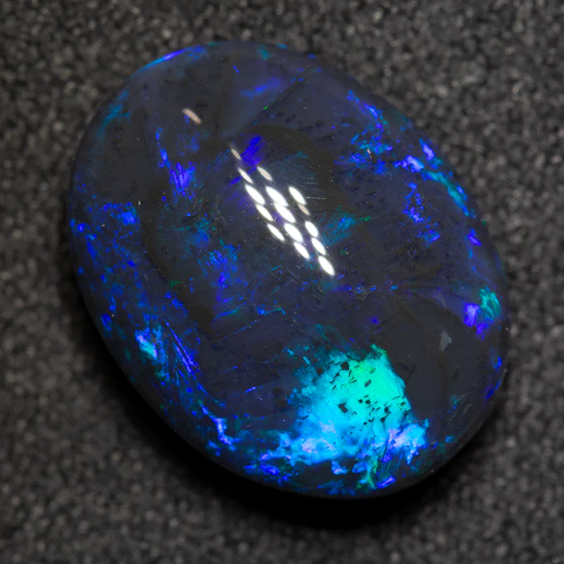 5.24 ct black opal 13.7x10.7x6.2mm - Image 2