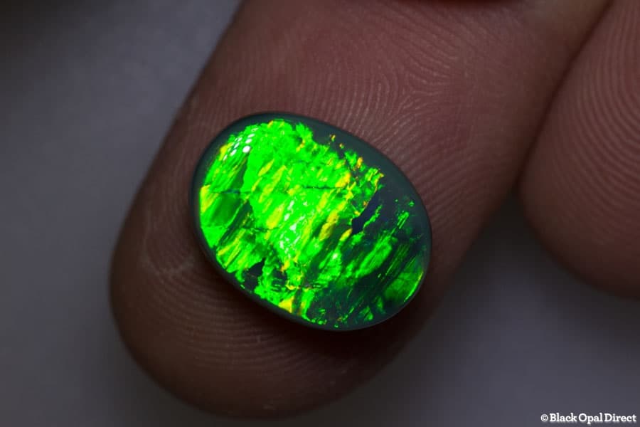 5.60 ct dark opal green gem 14x11x5mm - Image 2