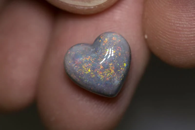 5.70 ct dark opal heart 12.5x7mm - Image 3