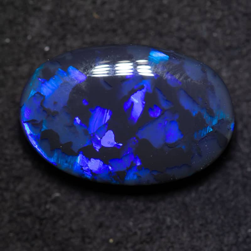 5.75 ct black opal double sided 15.6x10.3x5.7mm - Image 2