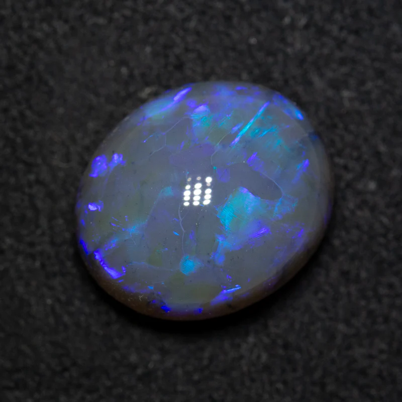 5.84 ct black opal 12.7x10.8x7.5mm - Image 2