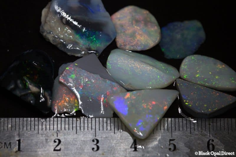 52 ct rough and rubbed opal parcel for intermediate opal cutters - Image 2